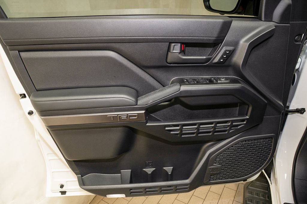 Used 2025 Toyota 4Runner TRD Off-Road Premium image 12