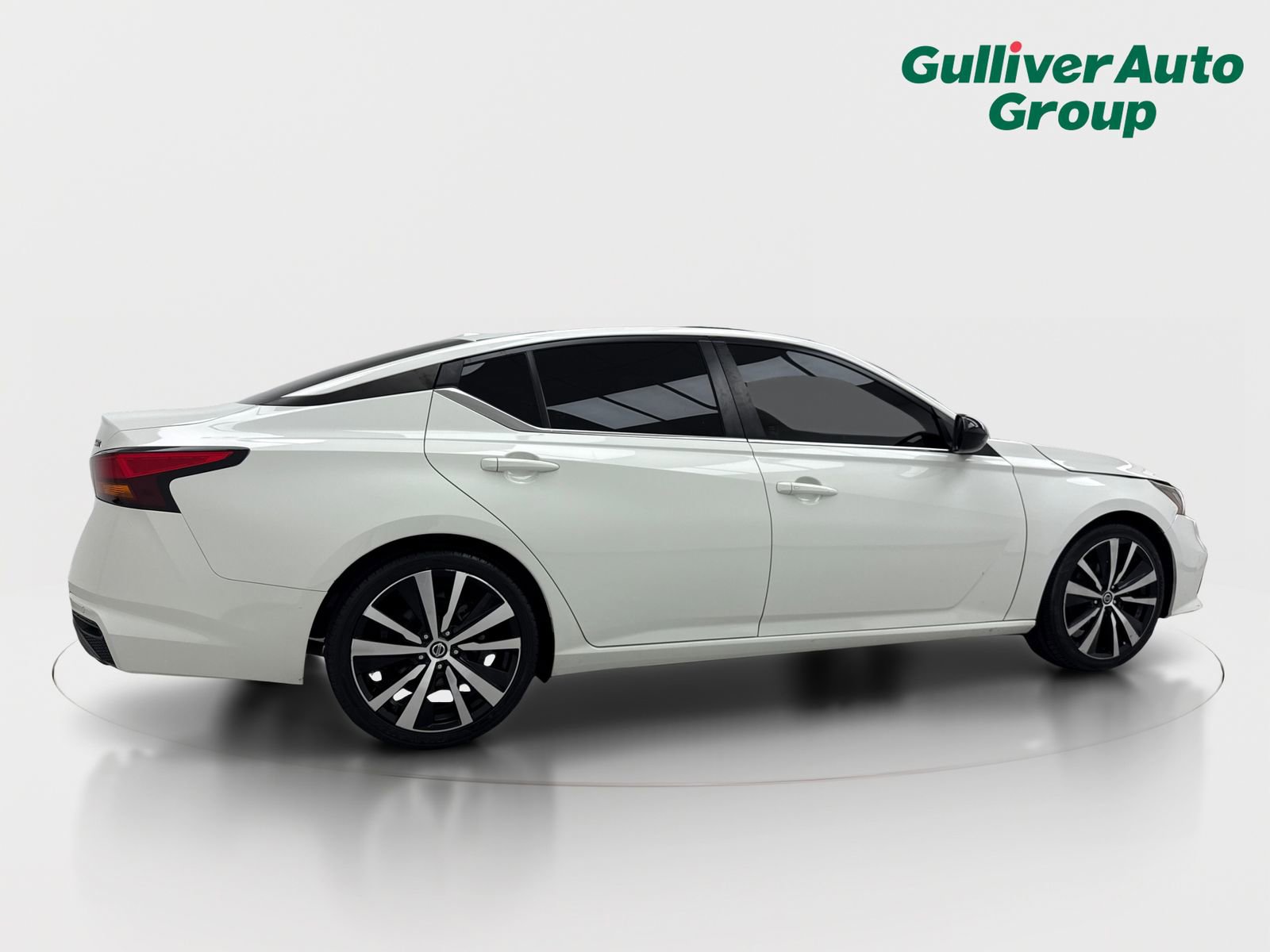 Used 2022 Nissan Altima 2.5 SR FWD image 9