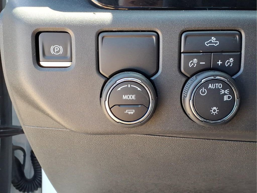 Used 2023 Chevrolet Silverado 1500 LT RWD image 13