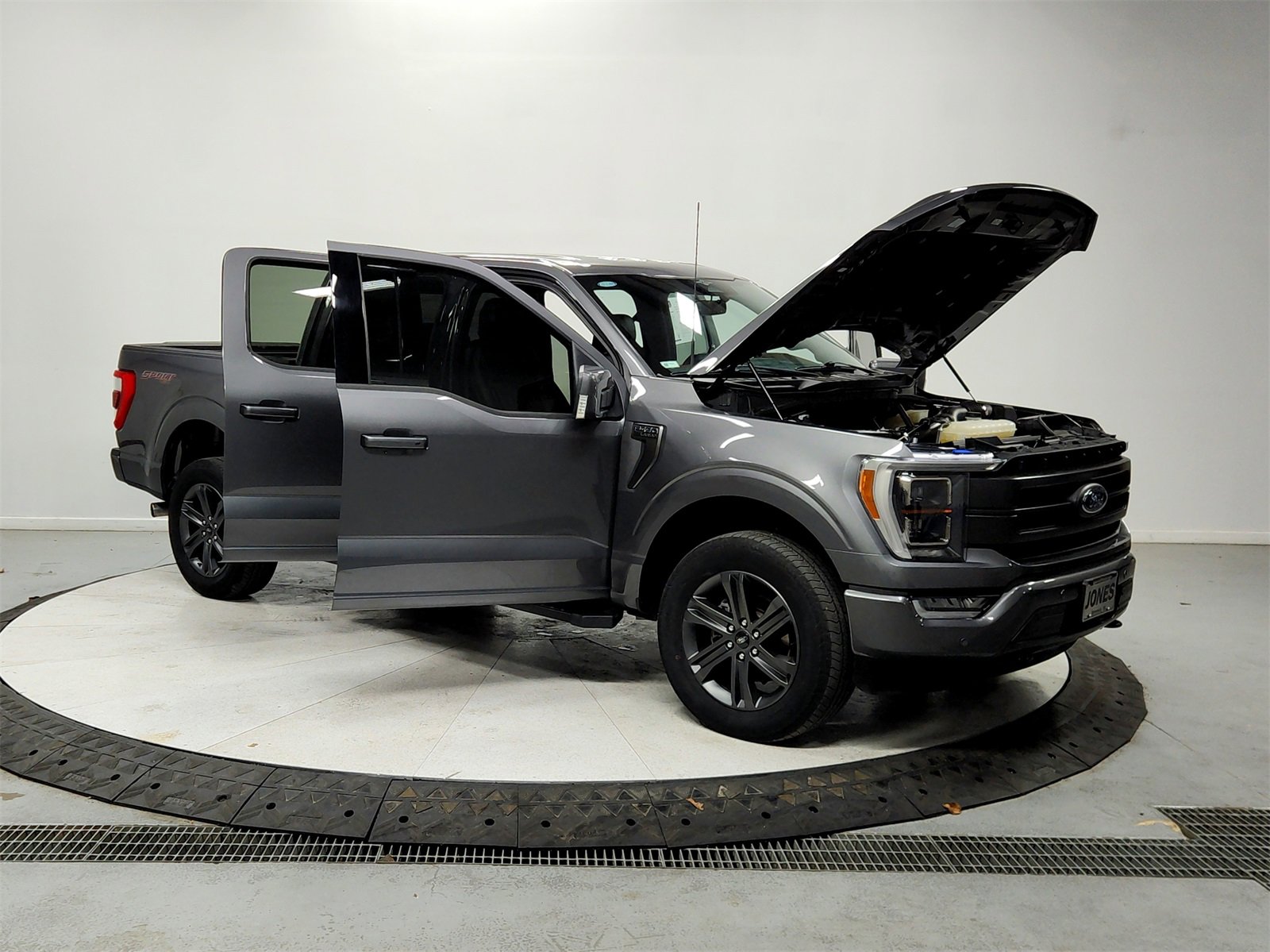 Used 2023 Ford F150 Lariat w/ Equipment Group 502A High image 9