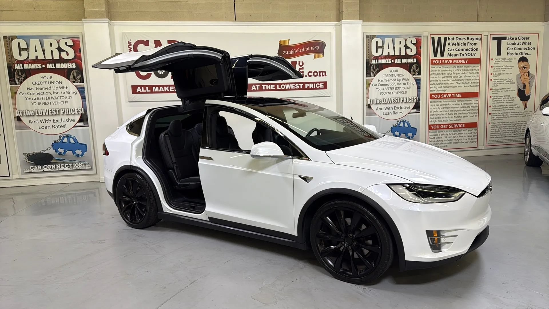 Used 2018 Tesla Model X 75D AWD/4WD image 13