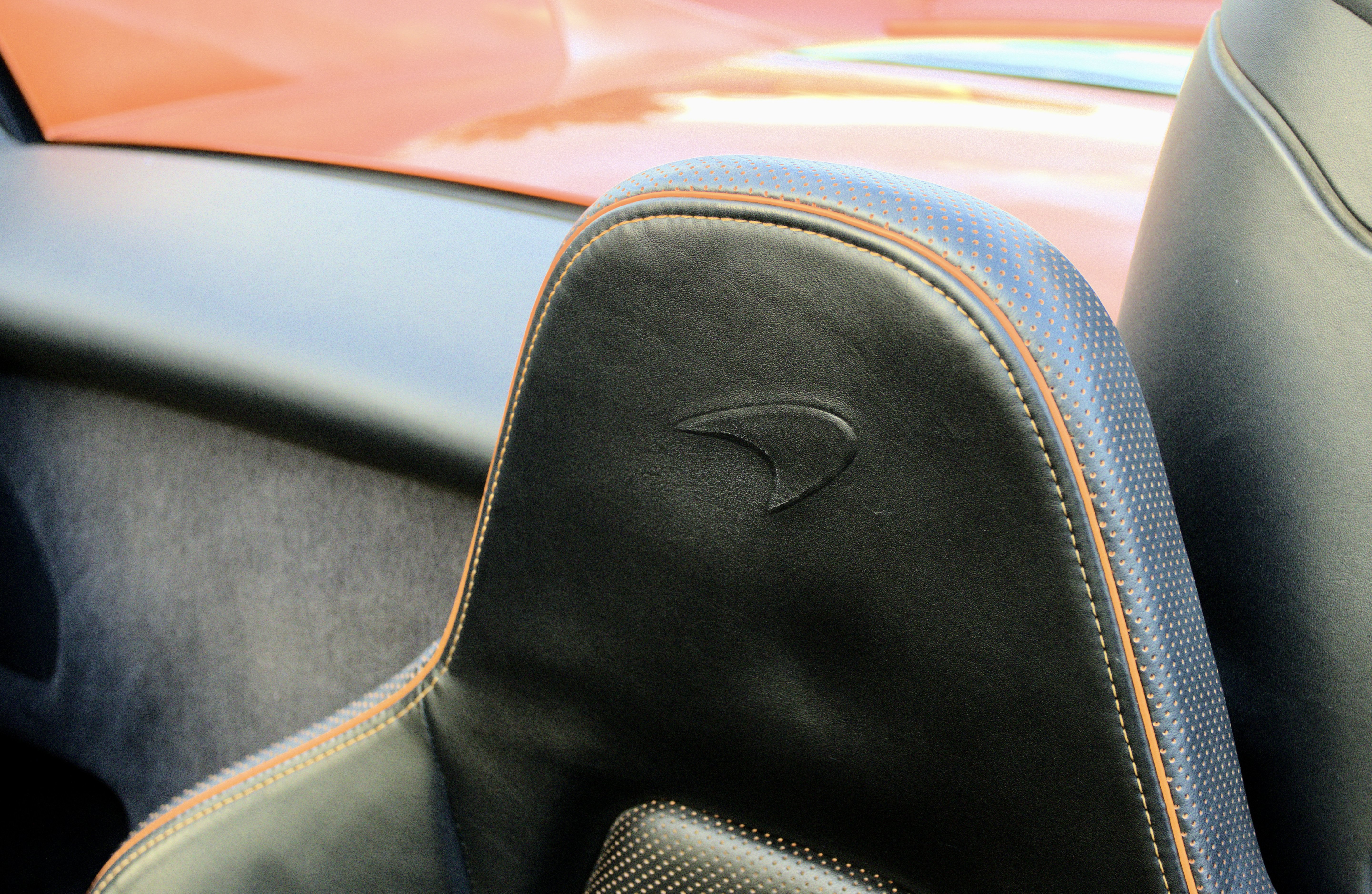 Used 2015 McLaren 650S Spider RWD image 24