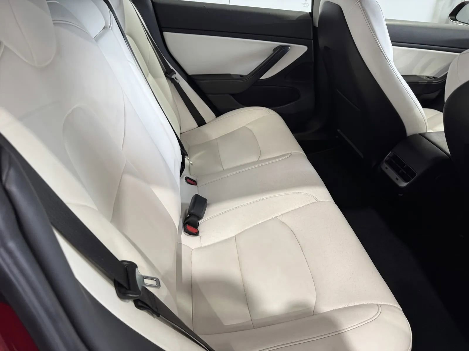 Used 2019 Tesla Model 3 Standard Range Plus image 8