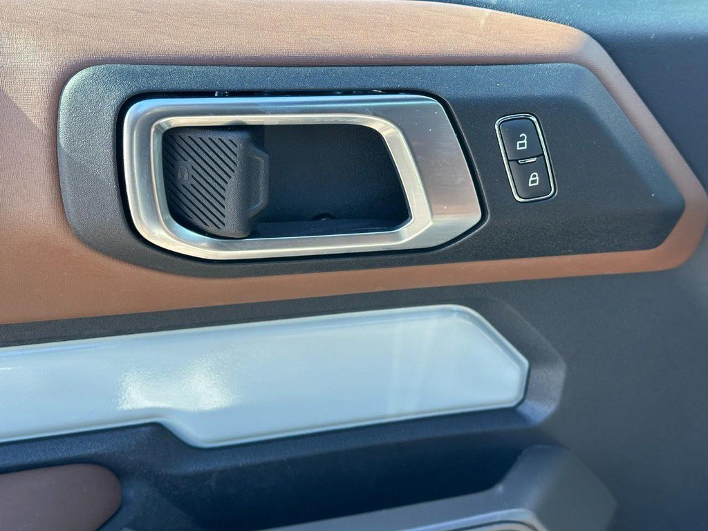 Used 2022 Ford Bronco Outer Banks image 12