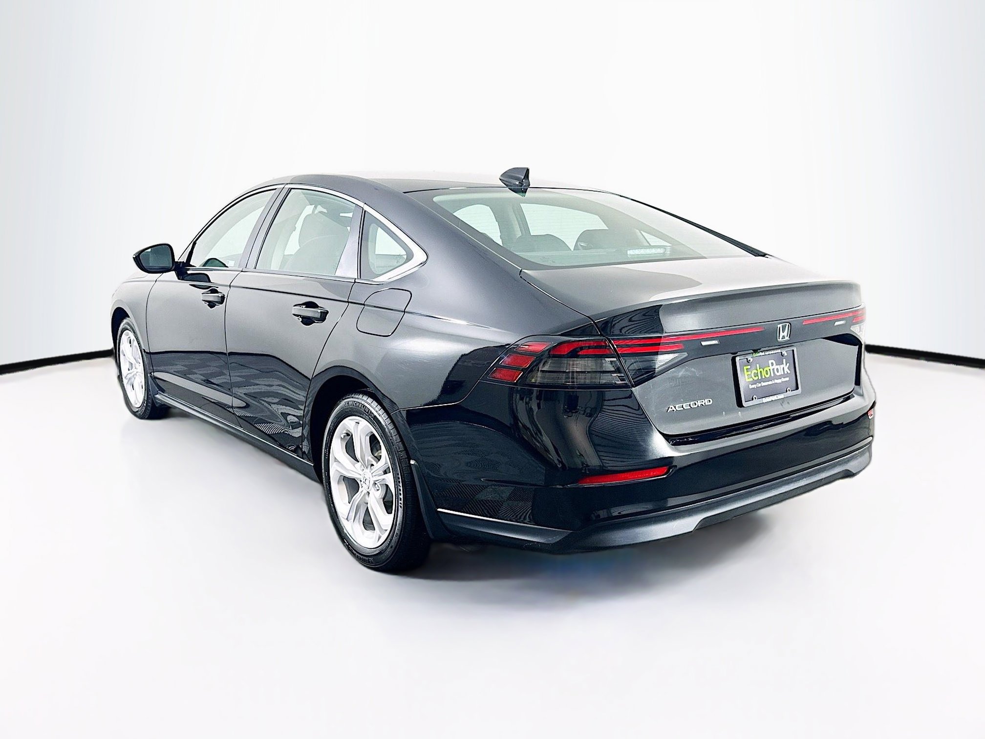 Used 2025 Honda Accord LX image 5