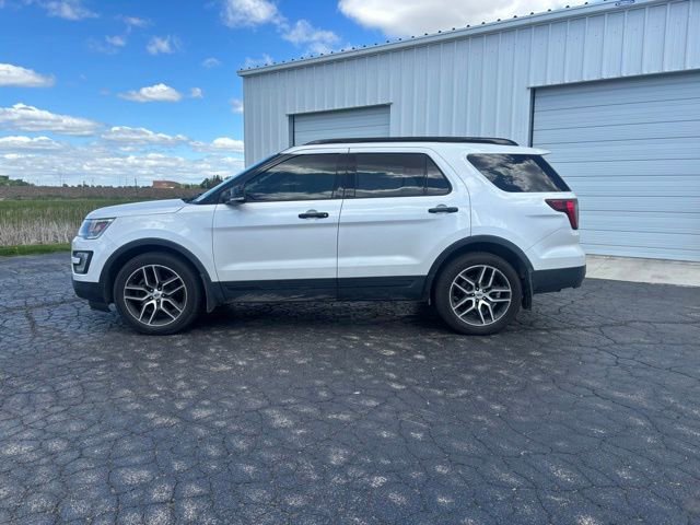 Used 2017 Ford Explorer Sport AWD/4WD image 2