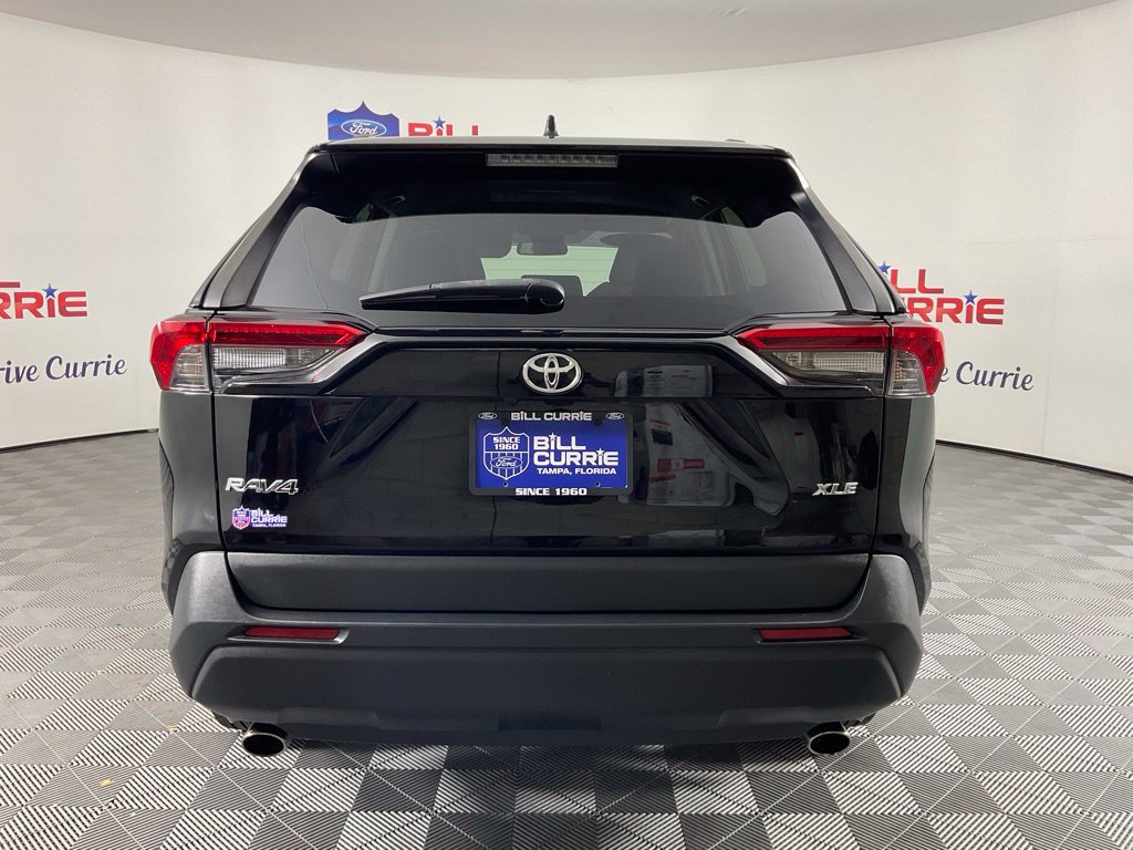 Used 2020 Toyota RAV4 XLE FWD image 4