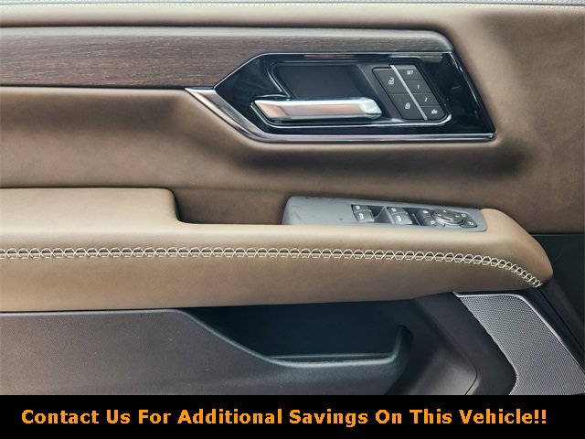 New 2026 GMC Yukon Denali Ultimate w/ LPO, Floor Liner Package image 18