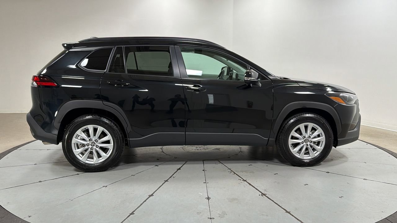 Certified 2026 Toyota Corolla Cross LE image 6