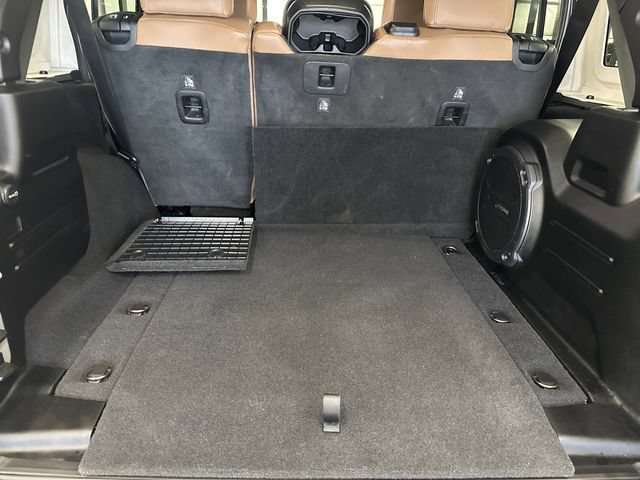 Used 2022 Jeep Wrangler Unlimited Rubicon w/ Trailer Tow Package AWD/4WD image 22