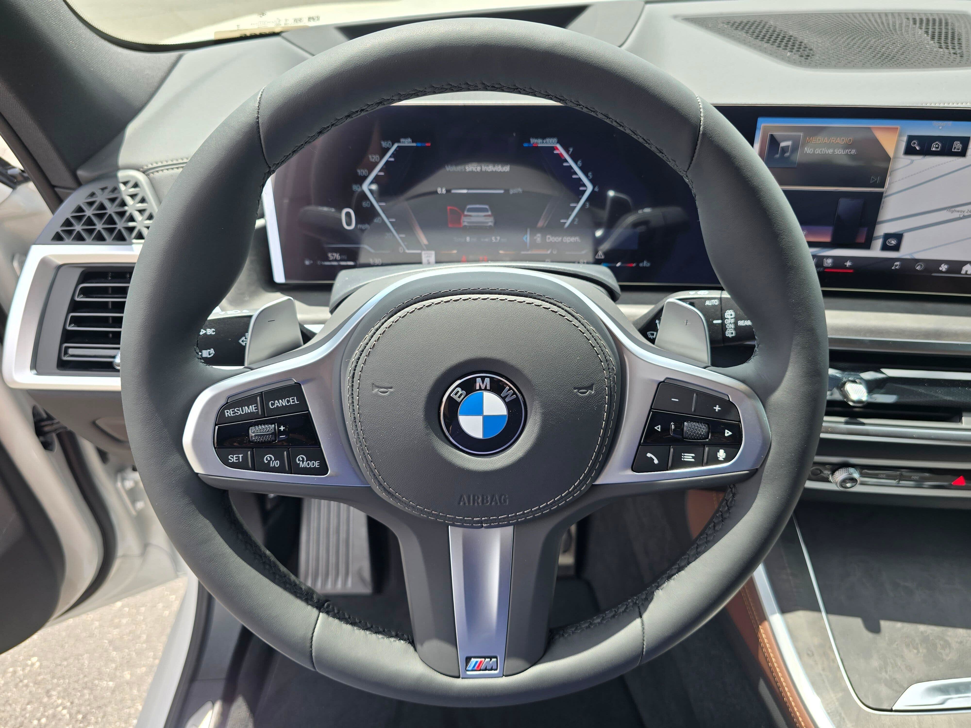 New 2026 BMW X5 xDrive40i w/ M Sport Package AWD/4WD image 17