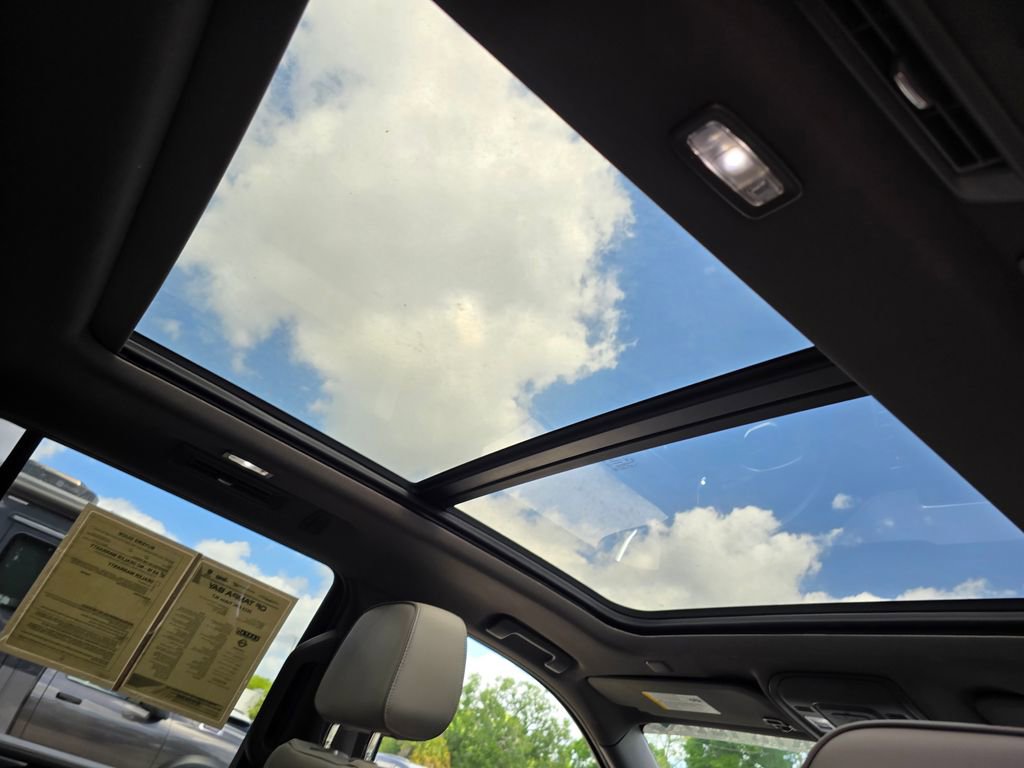 Used 2023 GMC Yukon SLT w/ Max Trailering Package AWD/4WD image 36