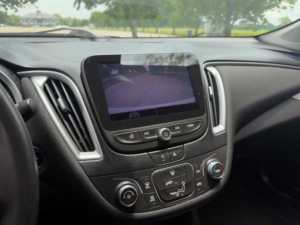 Used 2021 Chevrolet Malibu RS FWD image 16
