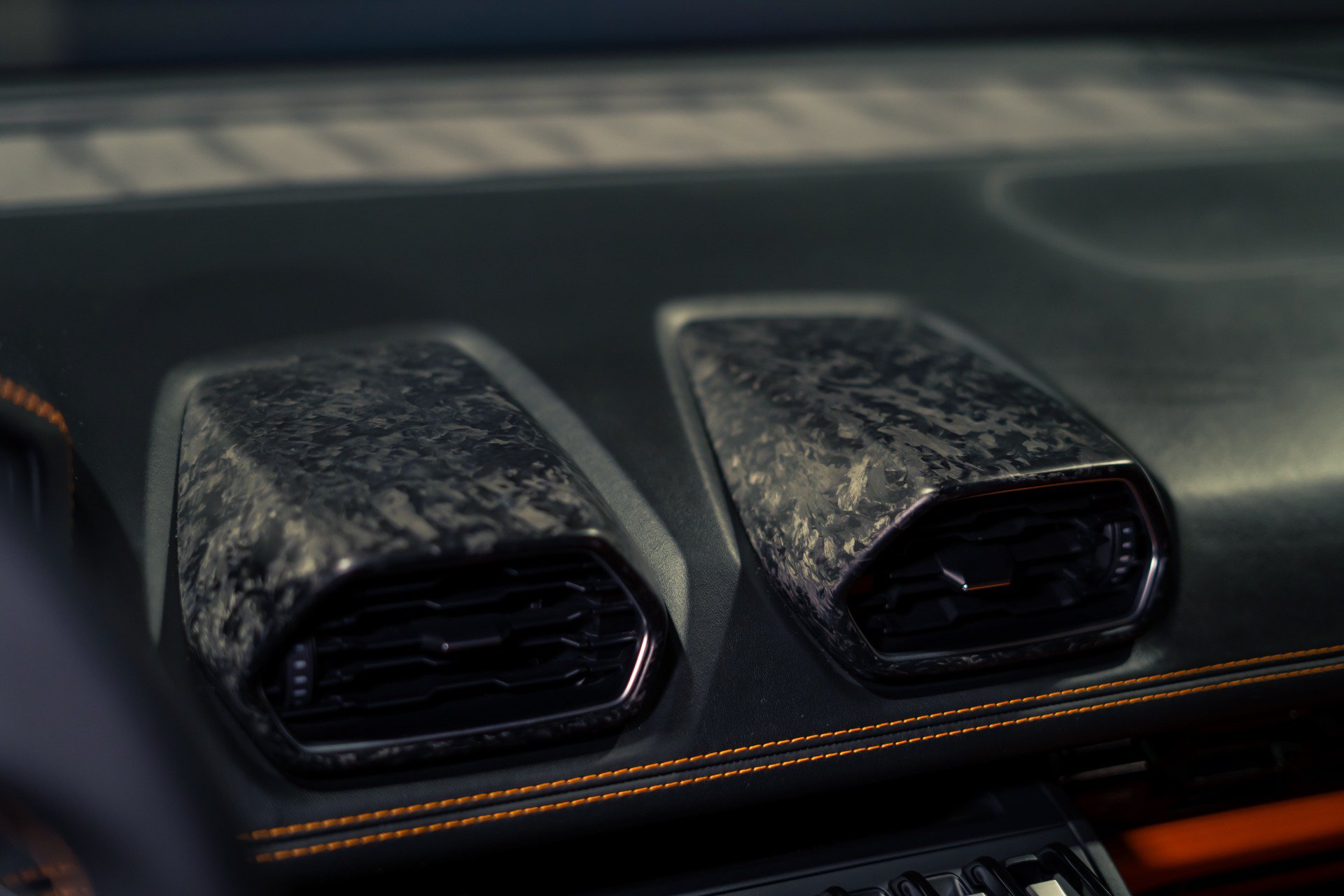 Used 2020 Lamborghini Huracan EVO RWD image 4