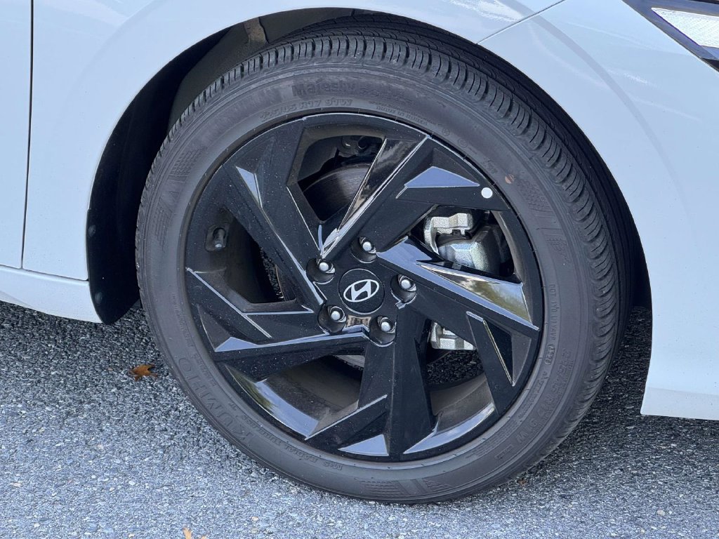 New 2026 Hyundai Elantra Sport FWD image 7