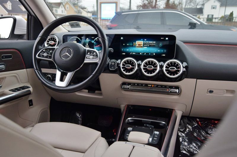 Used 2021 Mercedes-Benz GLA 250 4MATIC image 20