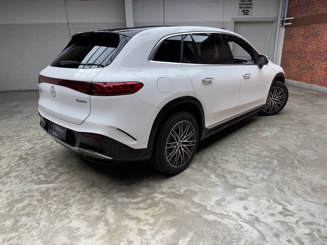 Certified 2023 Mercedes-Benz EQS 580 4MATIC SUV image 5
