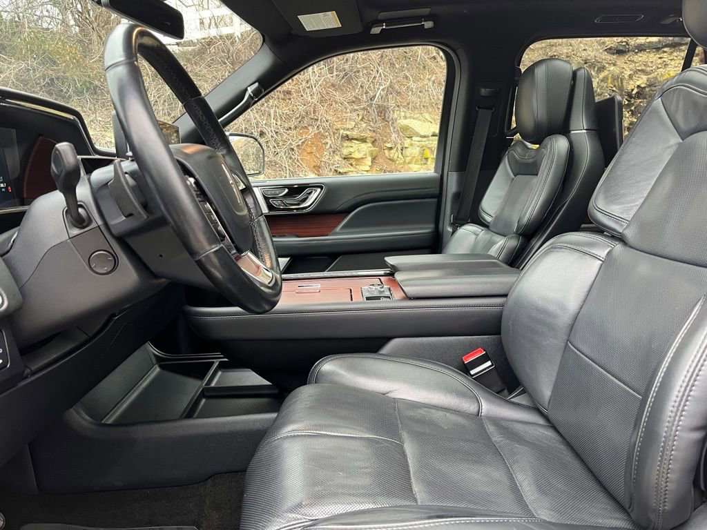 Used 2022 Lincoln Navigator Reserve image 20