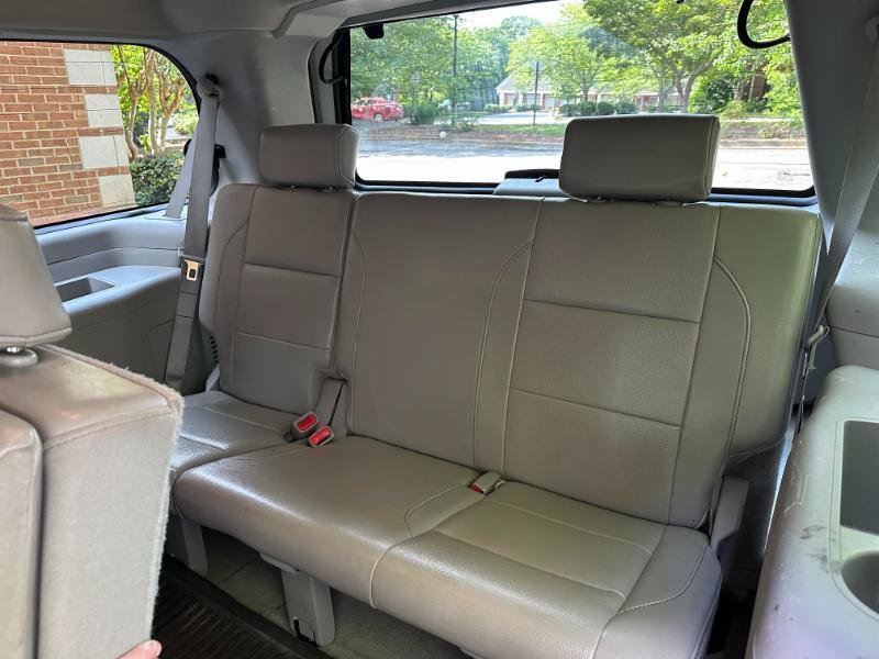 Used 2010 Nissan Armada Titanium w/ DVD Entertainment Pkg RWD image 22