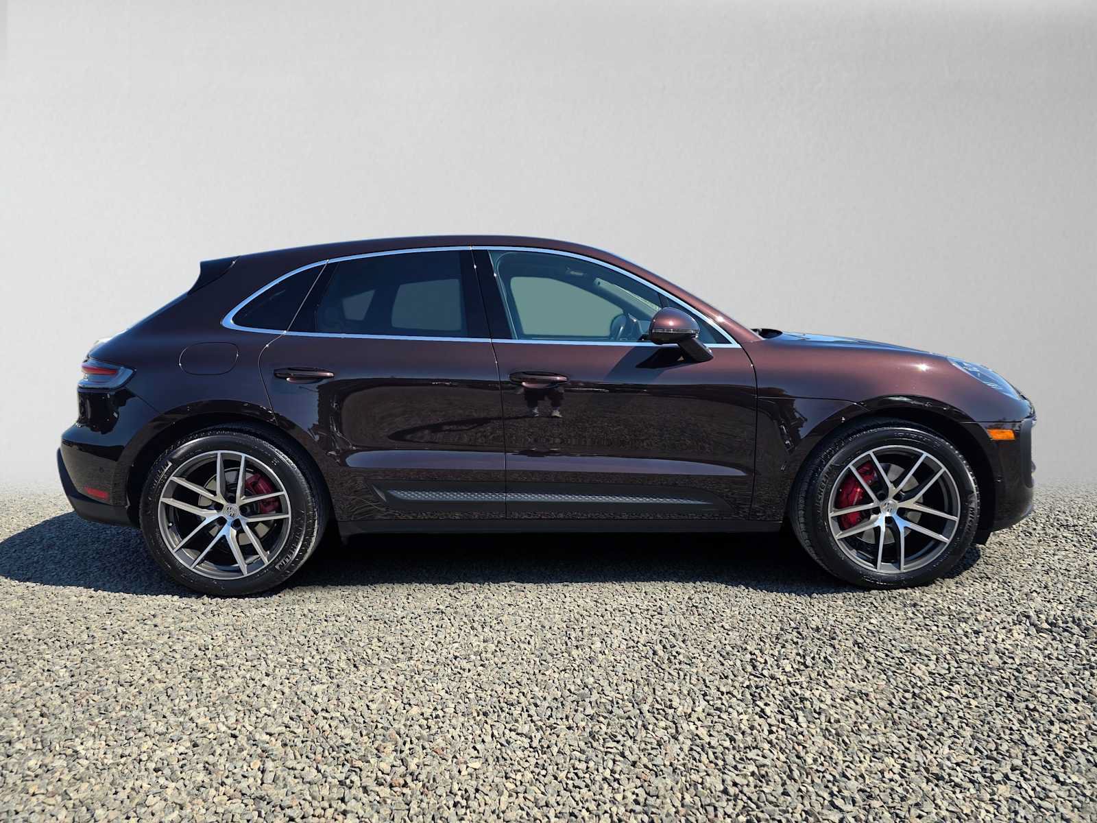 Used 2022 Porsche Macan S AWD/4WD image 2