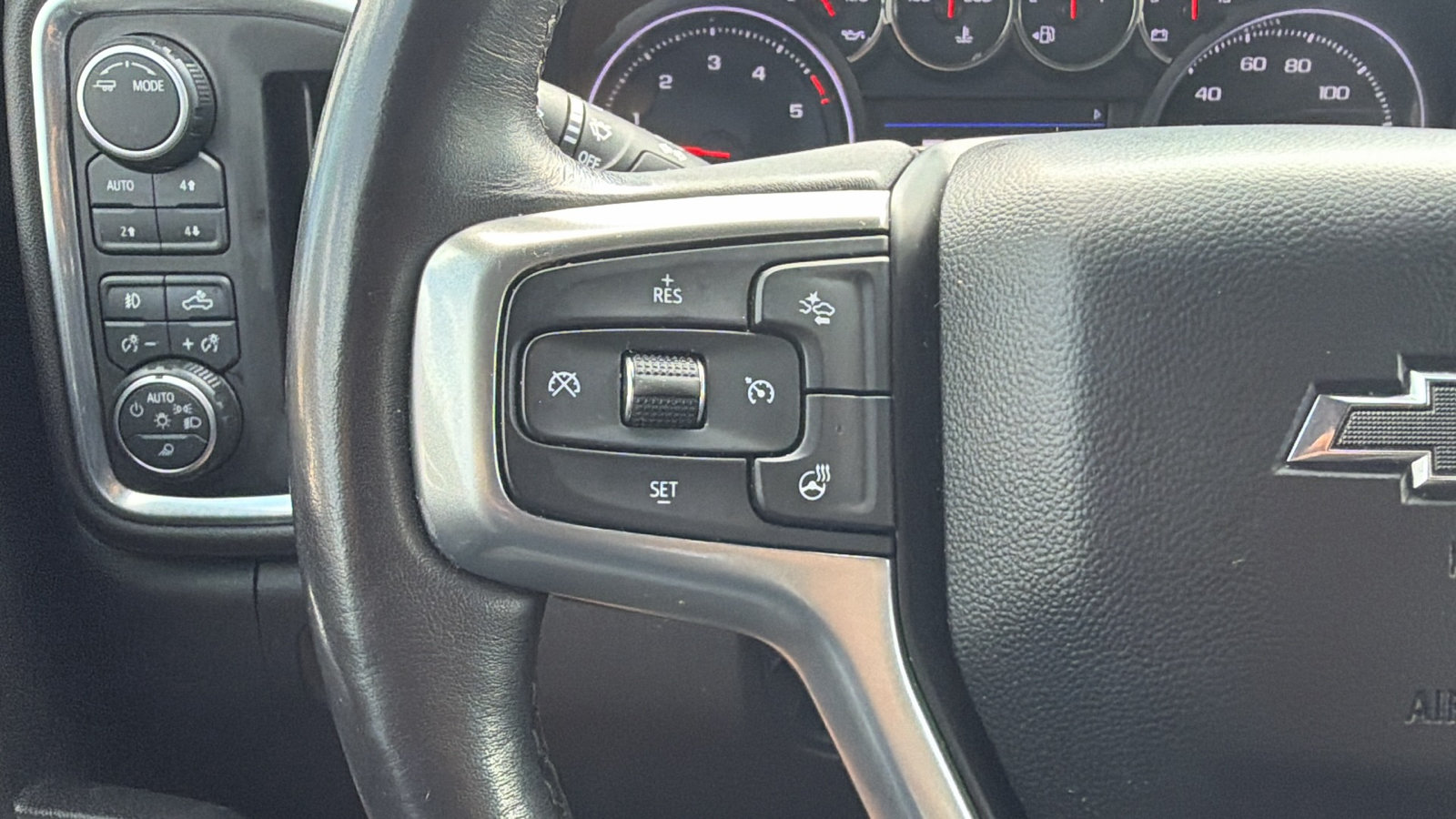 Used 2022 Chevrolet Silverado 2500 LTZ w/ LTZ Plus Package AWD/4WD image 22