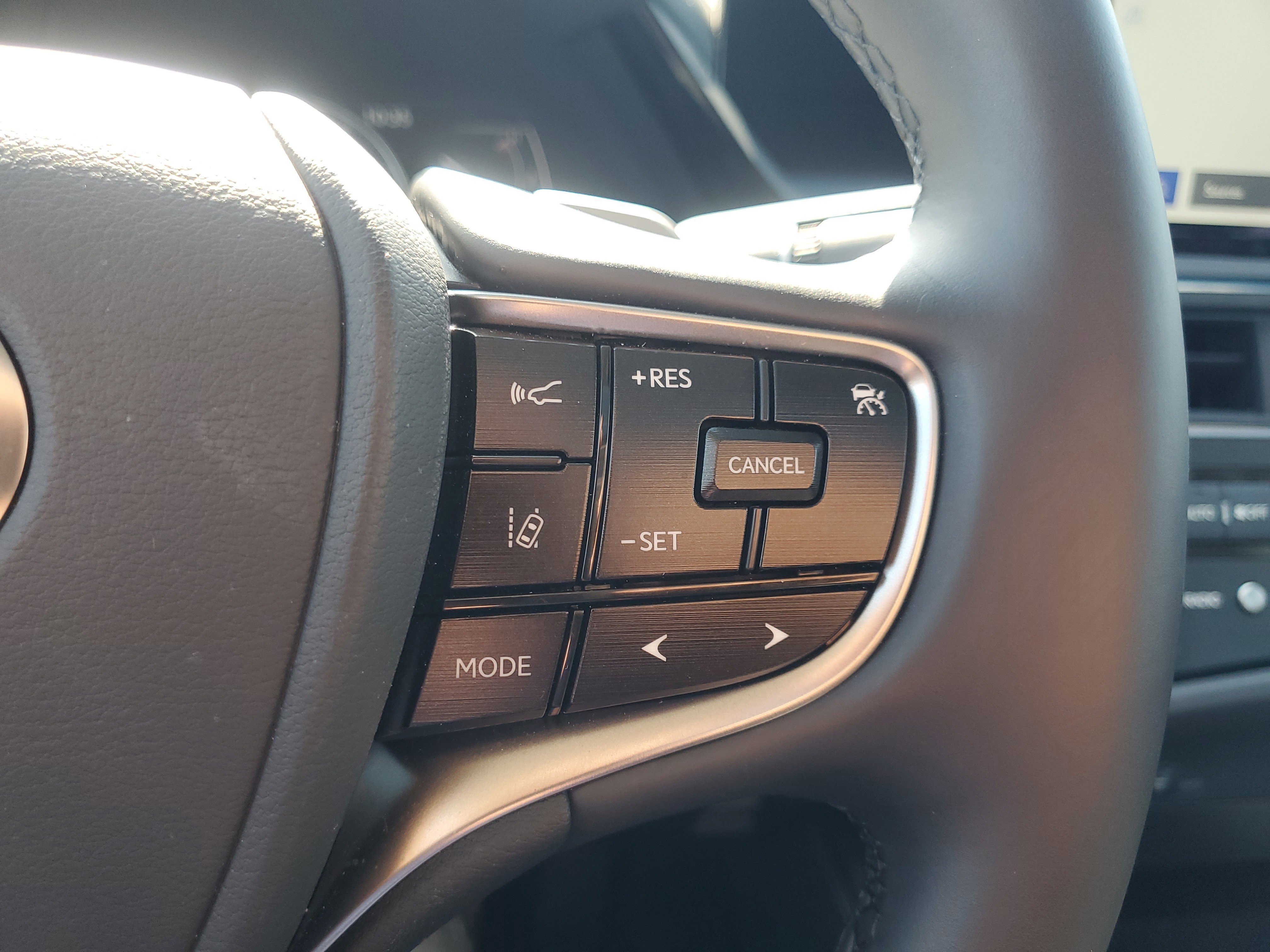 Used 2025 Lexus ES 350 w/ Premium Package FWD image 24