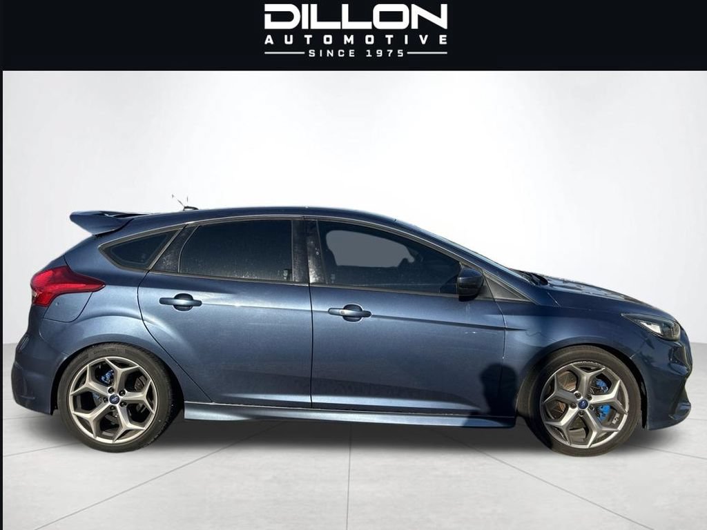 Used 2018 Ford Focus ST FWD image 11