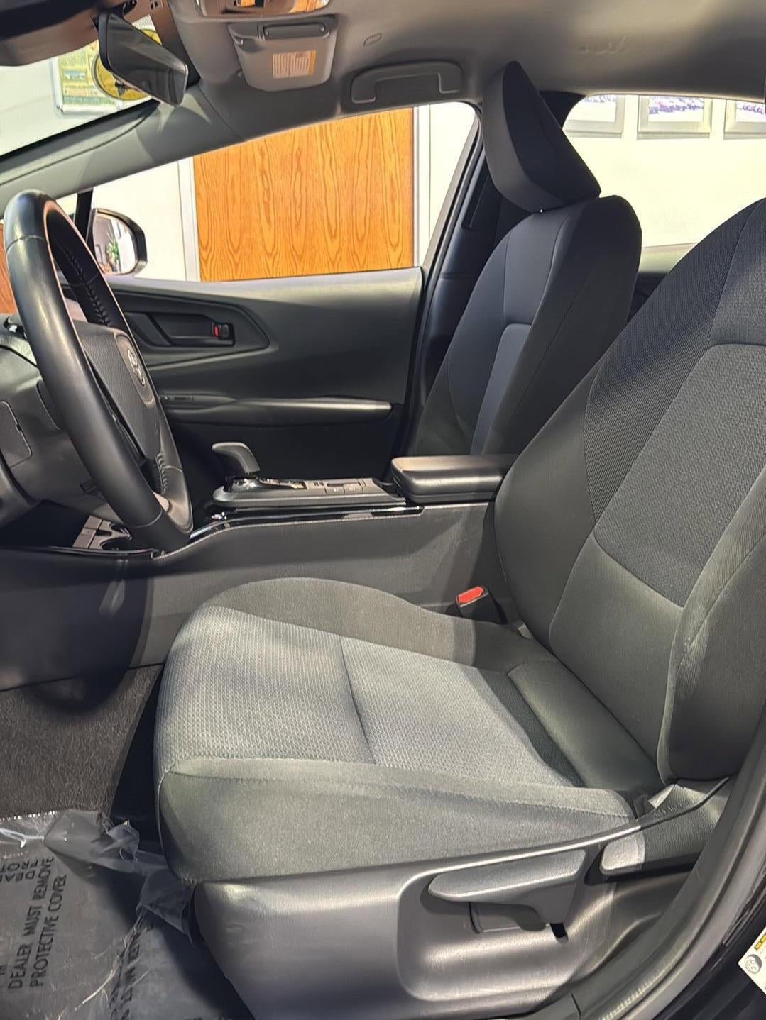 Used 2024 Toyota Prius LE image 7