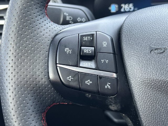 Certified 2023 Ford Escape ST-Line Elite w/ Premium Technology Package AWD/4WD image 31