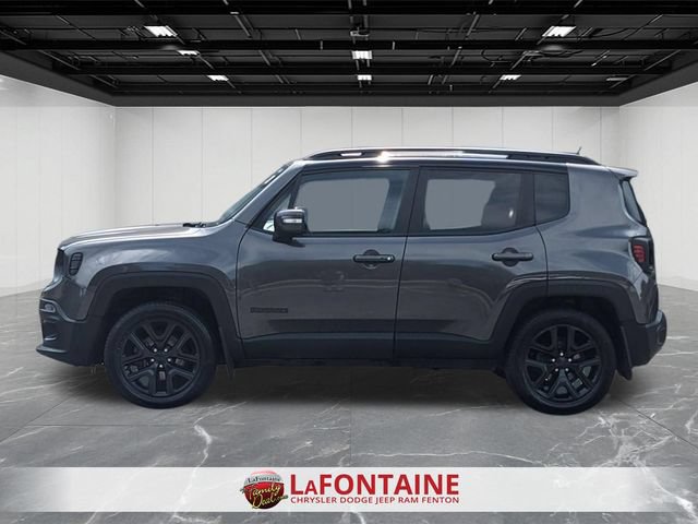 Used 2016 Jeep Renegade Latitude AWD/4WD image 2