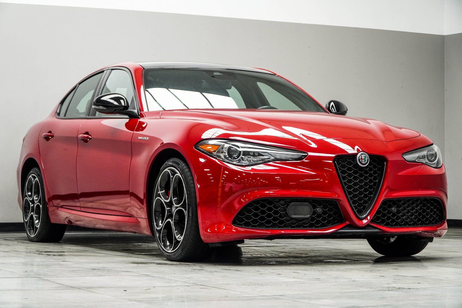 Used 2022 Alfa Romeo Giulia Veloce image 6