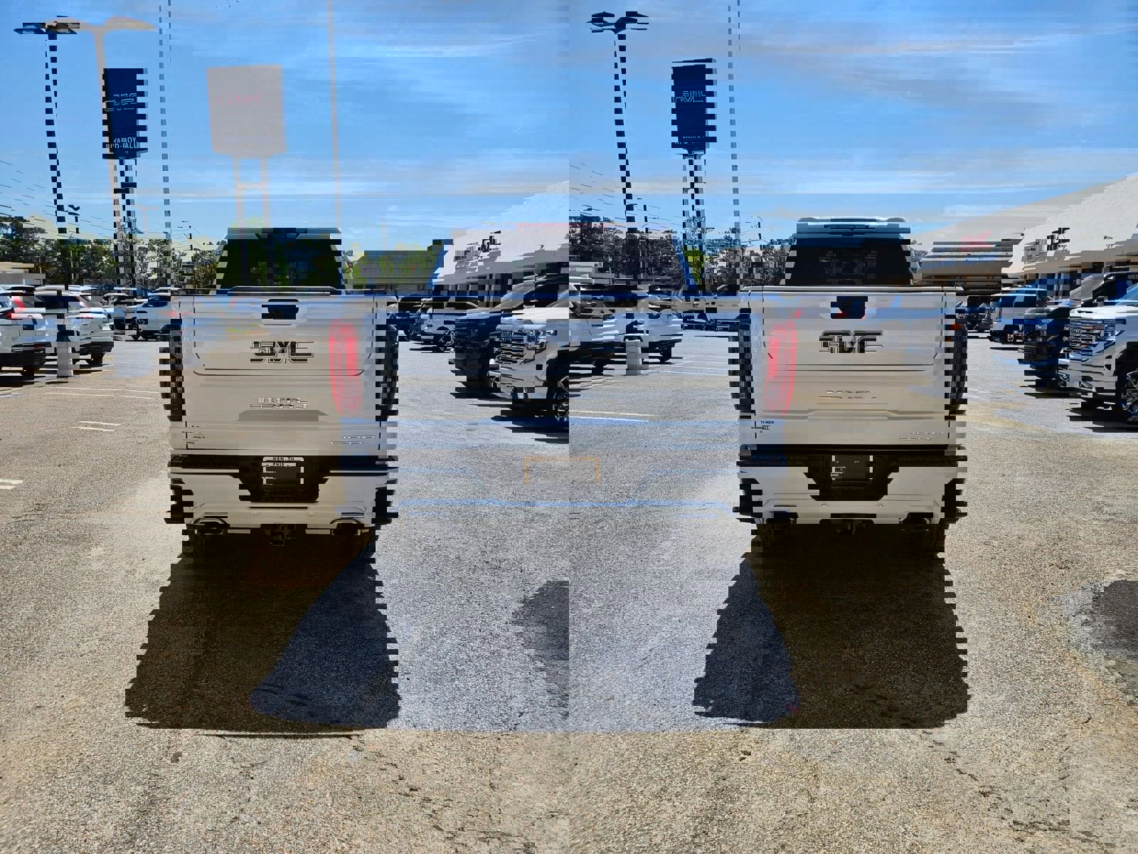 Used 2025 GMC Sierra 1500 Denali Ultimate image 5