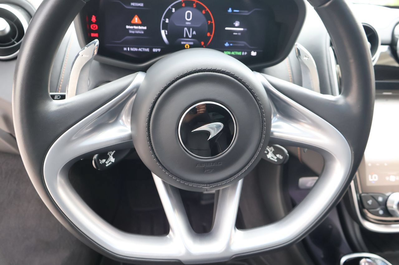 Used 2023 McLaren GT RWD image 11
