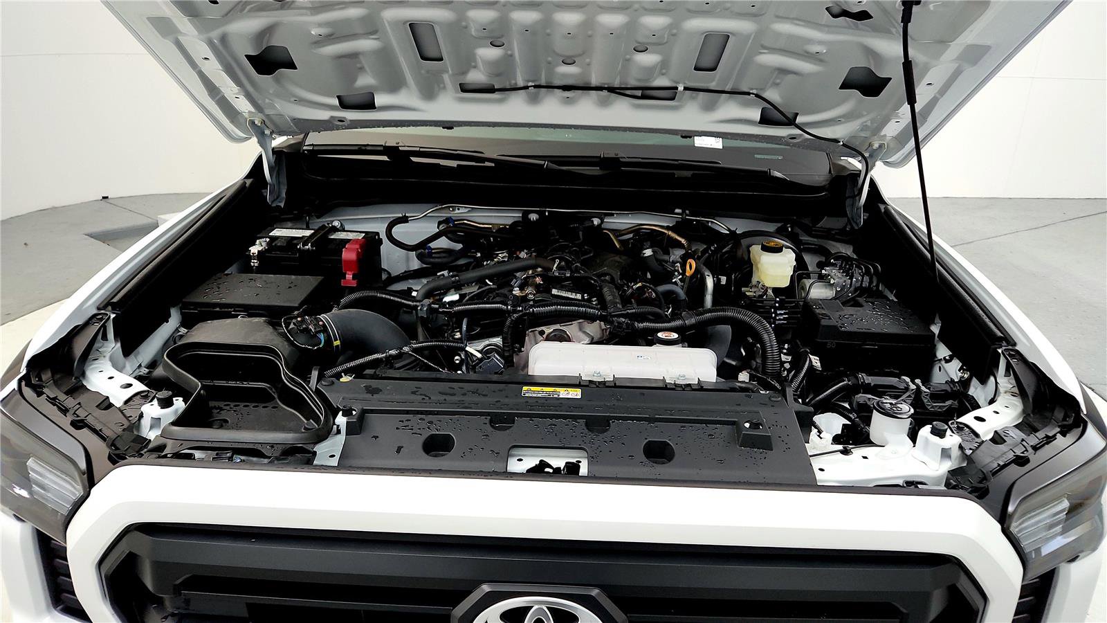 Certified 2025 Toyota Tacoma SR5 image 14