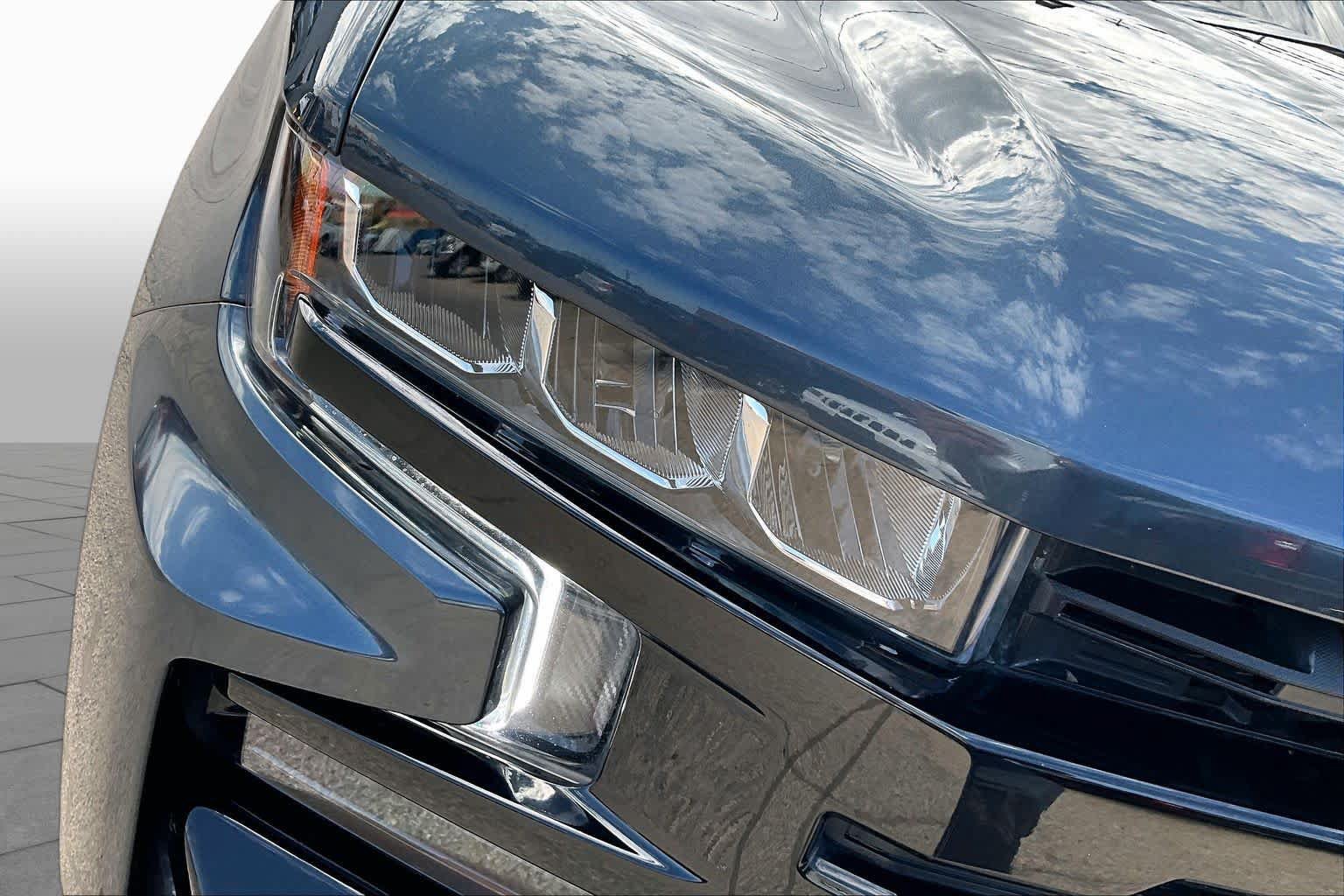 Used 2021 Chevrolet Silverado 1500 LT Trail Boss w/ Convenience Package II AWD/4WD image 27