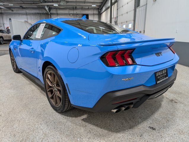 Used 2025 Ford Mustang GT Premium RWD image 4