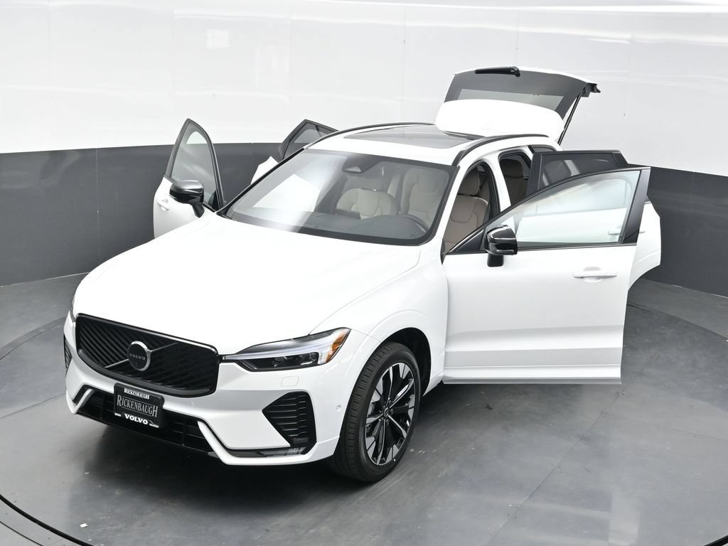 New 2026 Volvo XC60 B5 Plus w/ Climate Package AWD/4WD image 31