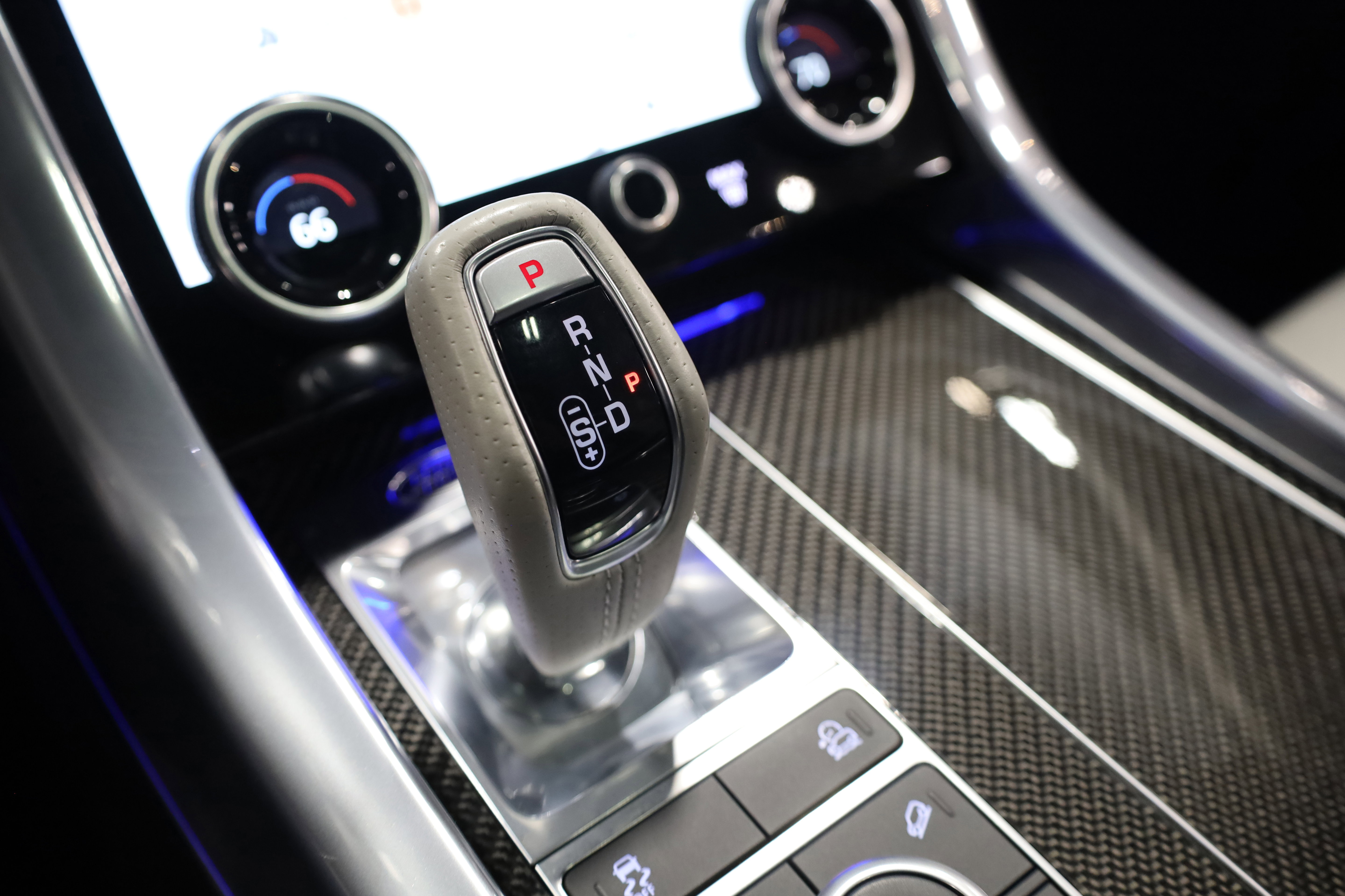 Used 2022 Land Rover Range Rover Sport SVR Carbon Edition image 27