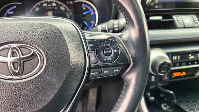 Used 2019 Toyota RAV4 XSE image 18