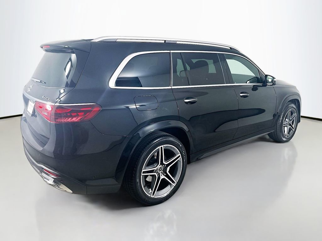 Used 2024 Mercedes-Benz GLS 450 4MATIC image 9