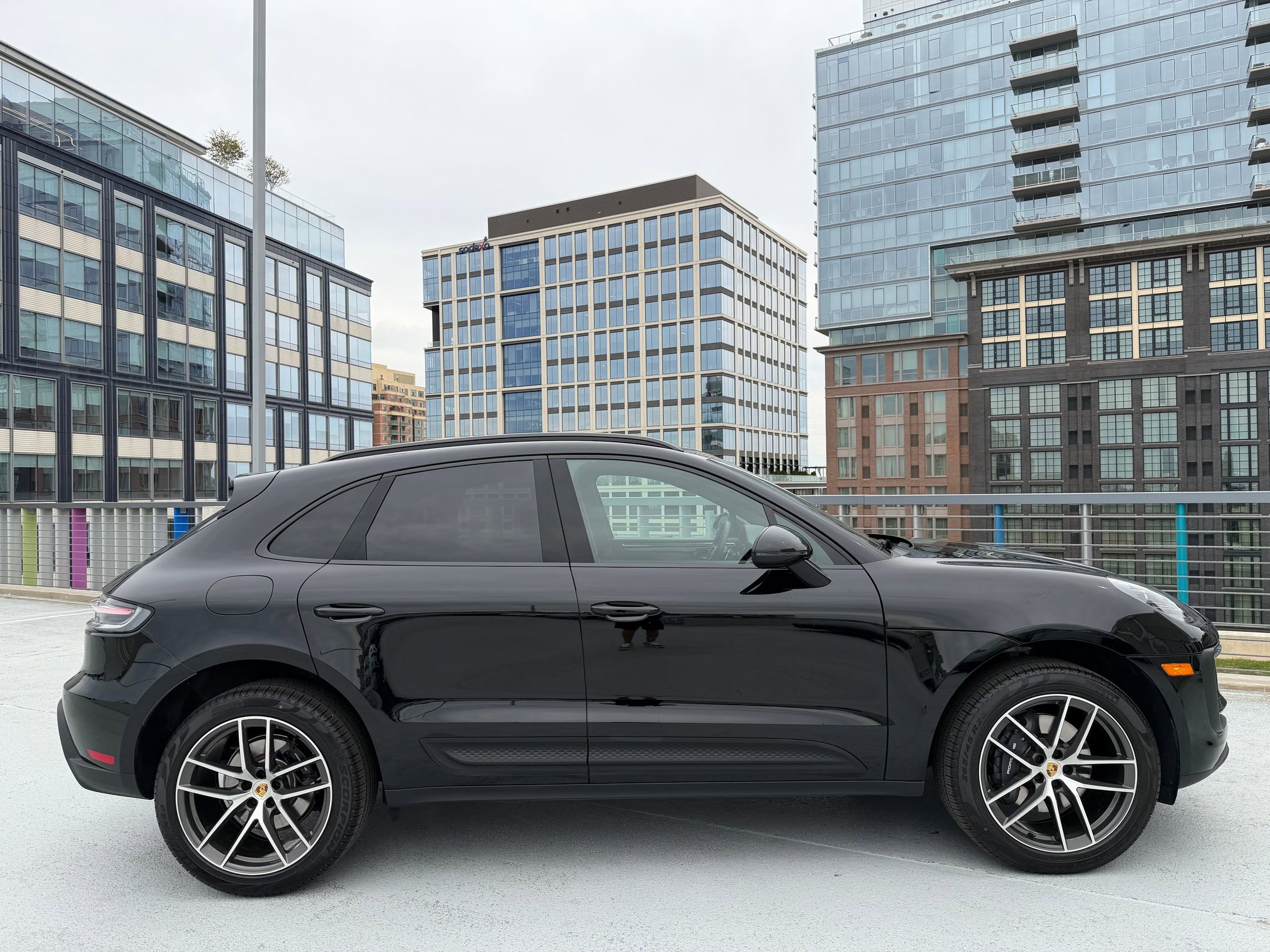 Certified 2026 Porsche Macan AWD/4WD image 8