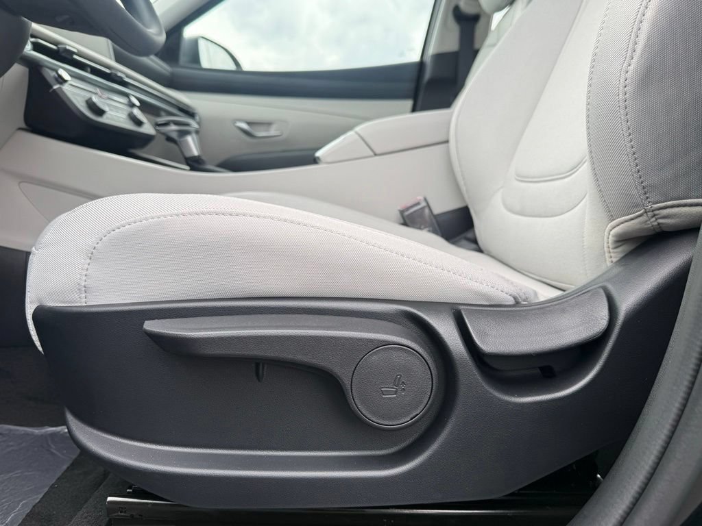 New 2026 Hyundai Tucson SE FWD image 9