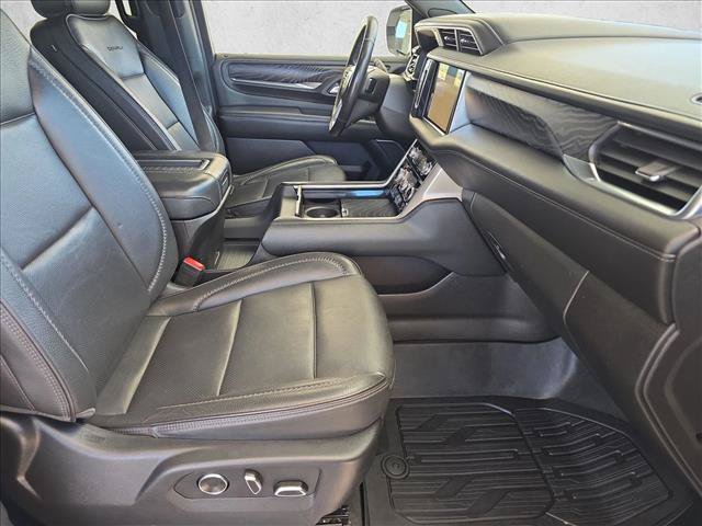 Used 2022 GMC Yukon XL Denali w/ Advanced Technology Package AWD/4WD image 22