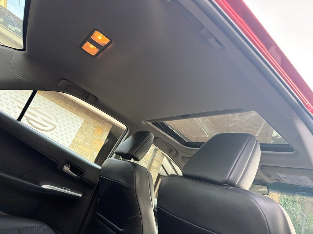 Used 2012 Toyota Camry SE FWD image 22