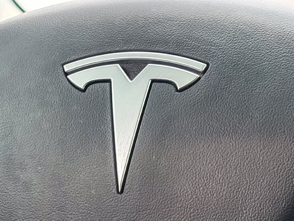 Used 2022 Tesla Model 3 Long Range AWD/4WD image 21