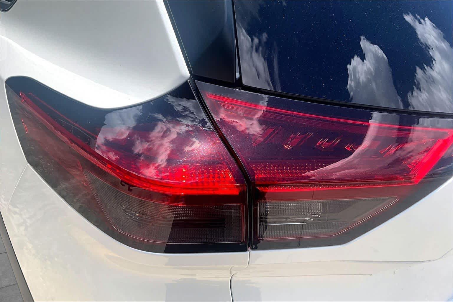 Certified 2023 Nissan Rogue SV FWD image 29