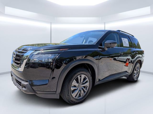 Used 2025 Nissan Pathfinder SV FWD image 7