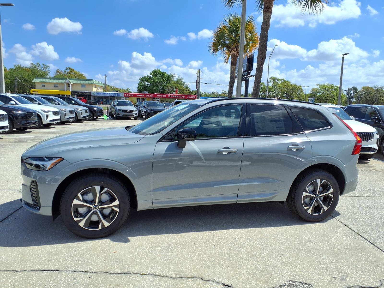 New 2026 Volvo XC60 B5 Core w/ Protection Package Premier AWD/4WD image 4