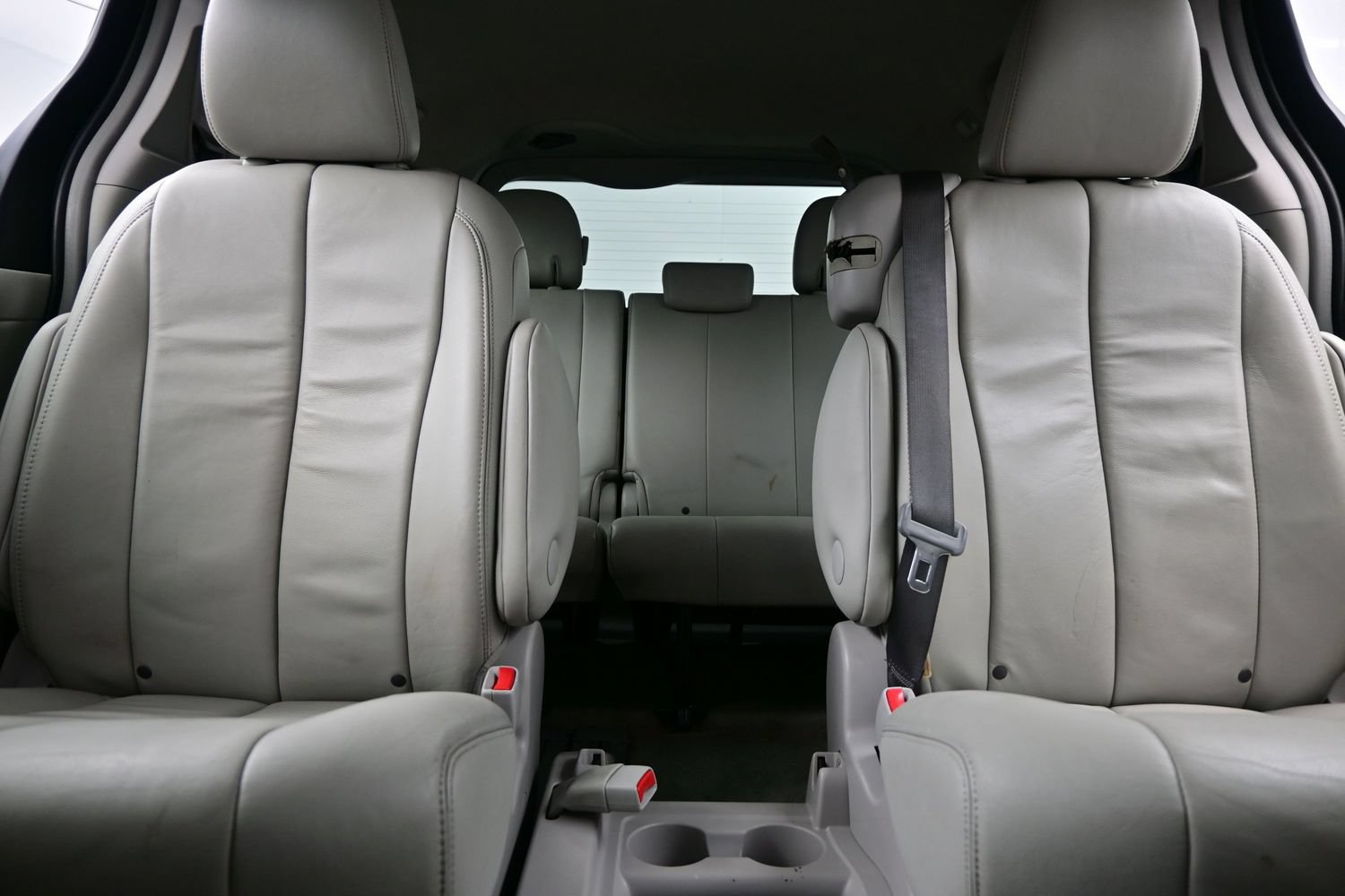 Used 2014 Toyota Sienna XLE FWD image 14
