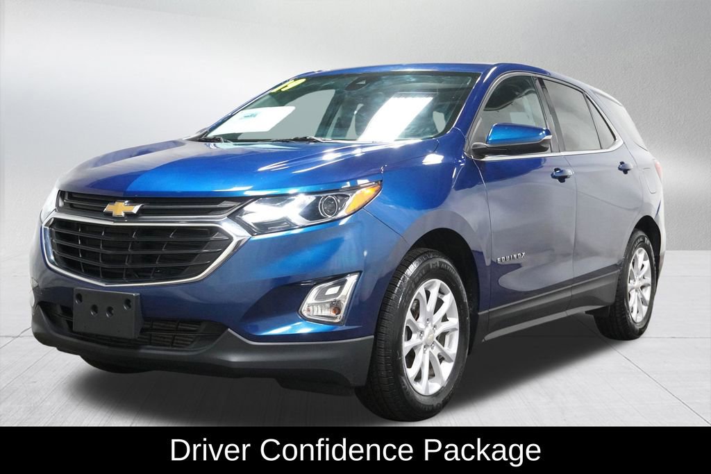 Used 2019 Chevrolet Equinox LT w/ Driver Convenience Package FWD image 2